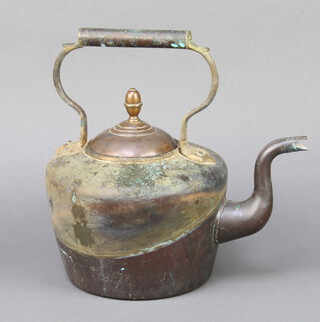 A 19th Century circular copper kettle with acorn finial 30cm x 6cm 