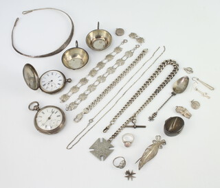 A silver Albert, 2 pocket watches and minor silver jewellery, weighable silver 220 grams 