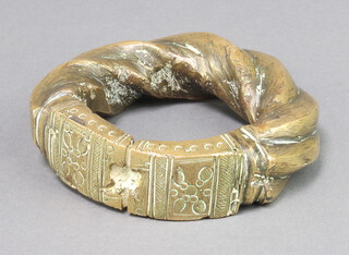 An 18th Century Eastern polished bronze manacle bracelet 3cm x 11cm 