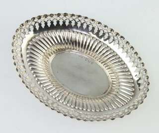 A Victorian oval pierced silver bon bon dish London 1893, 15cm, 76 grams