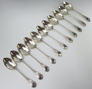 Five Edwardian silver lily pattern tablespoons London 1904 and 6 ditto Sheffield 1902, 1044 grams 
