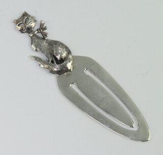 A Victorian style silver bookmark in the form of a cat, 5.8 grams, 7cm 