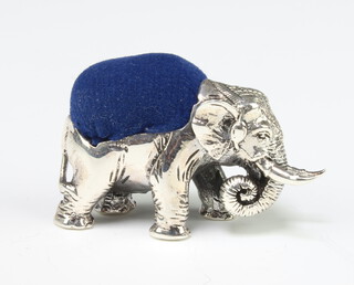 A Victorian style sterling silver pin cushion in the form of an elephant 3.5cm 