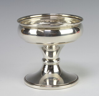 A silver pedestal bowl Birmingham 1982, 10cm, 244 grams gross 