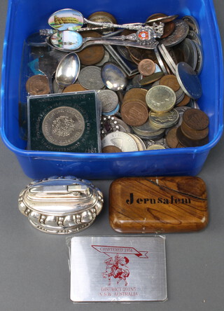 A collection of minor costume jewellery and coins etc 