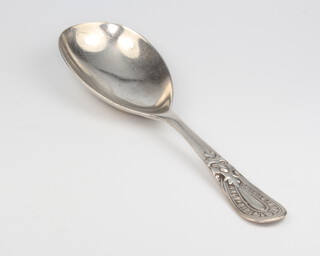An Edwardian silver caddy spoon with fancy handle, Sheffield 1908, 11cm, 17.5 grams