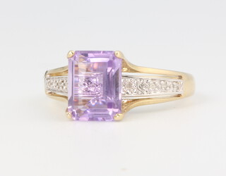 A 9ct yellow gold amethyst dress ring size O, 2.3 grams