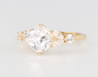 A 14ct yellow gold dress ring 3.1 grams, size O