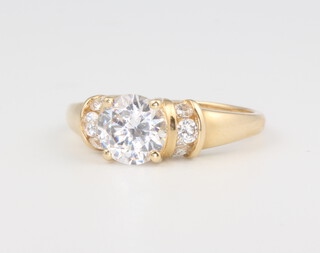 A 14ct yellow gold paste set ring size O, 3.1 grams