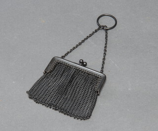 A chain mail reticule purse 6cm x 6cm