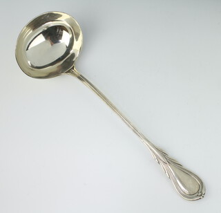 A Victorian silver lily pattern ladle London 1900, 284 grams 