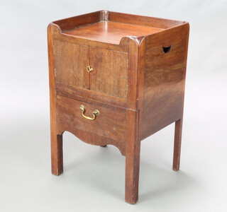 A Georgian mahogany tray top commode complete with china liner 76cm h x 51cm w x 43cm d 
