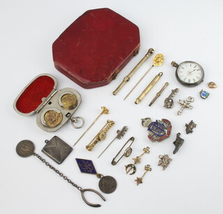 A silver charm bracelet, a plated sovereign case and minor jewellery, weighable silver 41 grams