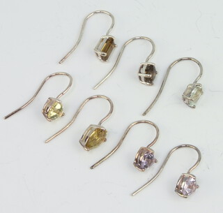Six pairs of silver earrings, 5 grams