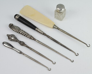 An Edwardian silver mounted scent (rubbed marks), 5 button hooks