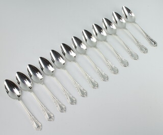 Twelve silver plated lily pattern grapefruit spoons