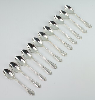 Twelve silver plated lily pattern coffee spoons 