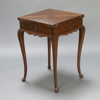 An Edwardian square oak envelope card table fitted 4 drawers, raised on cabriole supports 77cm h x 52cm w x 52cm d 