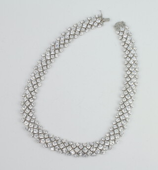 A silver and paste set necklace, 47cm 