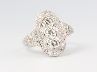 A platinum Art Deco style ring set diamonds approx. 1.05ct, size M 1/2, 4.7 grams