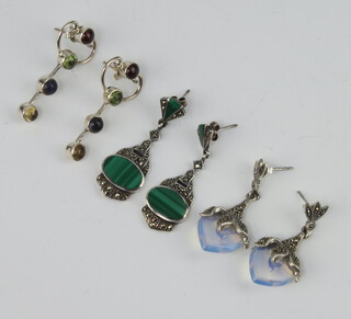 A pair of silver and malachite earrings, 2 other pairs 