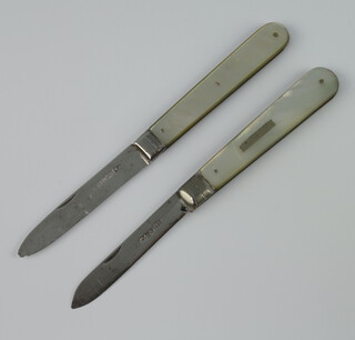A silver and mother of pearl fruit knife Sheffield 1927, 1 other 