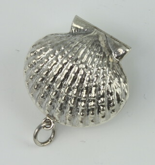 A 925 standard shell pendant 3cm 
