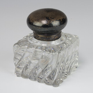 A Victorian silver topped square moulded glass inkwell London 1889, 10cm 