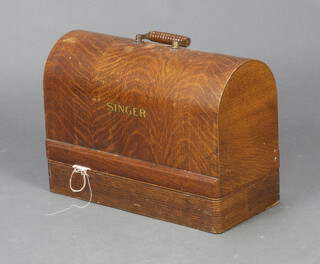 A Singer manual sewing machine with case (case locked) 