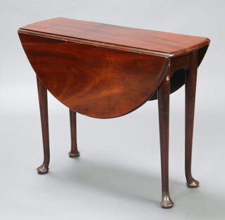 A Georgian mahogany oval drop flap pad foot tea table 72cm h x 91cm w x 32cm d 