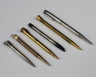A silver engine turned yard o'led propelling pencil, a Sterling ditto, a mounted fountain pen (a/f) and 3 gilt propelling pencils