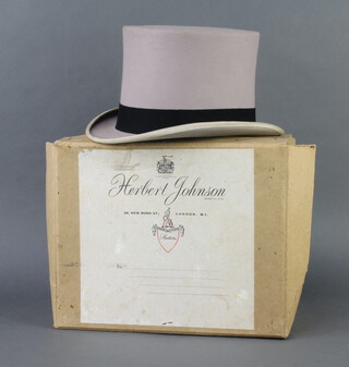 Herbert Johnsons, a gentleman's Ascot grey top hat, size 7 1/4, complete with box 