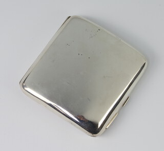 A silver cigarette case 116 grams, Birmingham 1911 