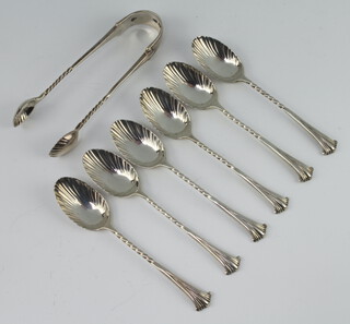 A set of 6 Victorian silver teaspoons and sugar tongs, London 1888, 82 grams 