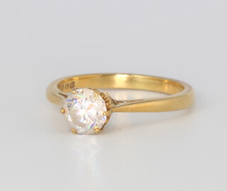 An 18ct yellow gold paste set ring, size K 1/2, gross weight 2.8 grams 