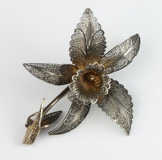 A silver filigree Iris brooch 15.7 grams 