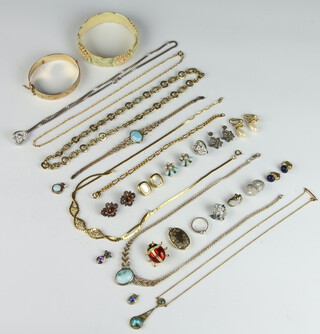 A silver hardstone bracelet, necklace and ring, minor costume jewellery 