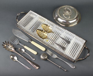 A pair of silver plated fish servers and minor plated wares 