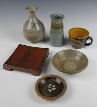 A Studio Pottery square stand 17cm, an 'ancient' Chinese vase, a vase, a cup and 2 dishes 