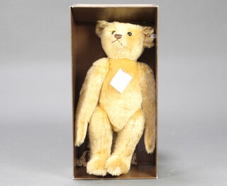 A Steiff British Collectors limited edition 1907 replica teddy bear with certificate no.001008 boxed 