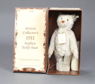 A Steiff 1992 British Collectors limited edition replica 1911 bear complete with certificate no.01588 