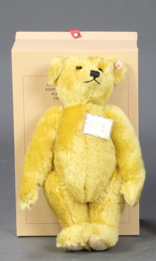 A Steiff 2001 British Collectors limited edition teddy bear, complete with certificate no. 03564 boxed   