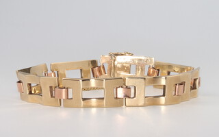 A 9ct yellow gold flat open link bracelet 12.5 grams, 18cm 