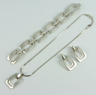 A silver flat link Old Florence bracelet, necklace and ear studs, 101 grams