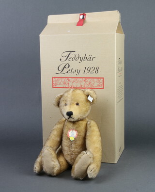 A Steiff limited edition replica 1928 Petsy bear no.1550 of 4000, boxed and with certificate 27cm 