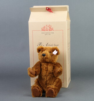 A Steiff limited edition brown bear - The Artist 27cm, no.1623 of 2500, boxed and with certificate and drawing pad 