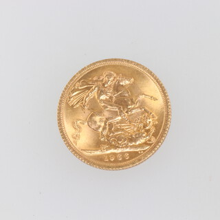 An Elizabeth II sovereign 1966