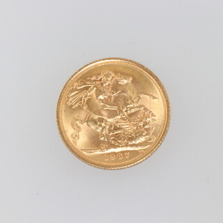 An Elizabeth II sovereign 1967