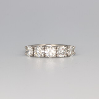 A platinum 5 stone diamond ring 2.09ct, size M, 6.2 grams 