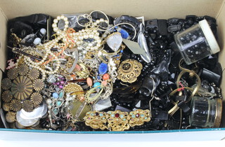 A quantity of vintage costume jewellery including a jet etc 